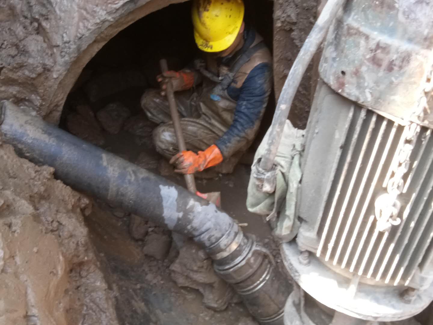 瀍河回族管道清淤